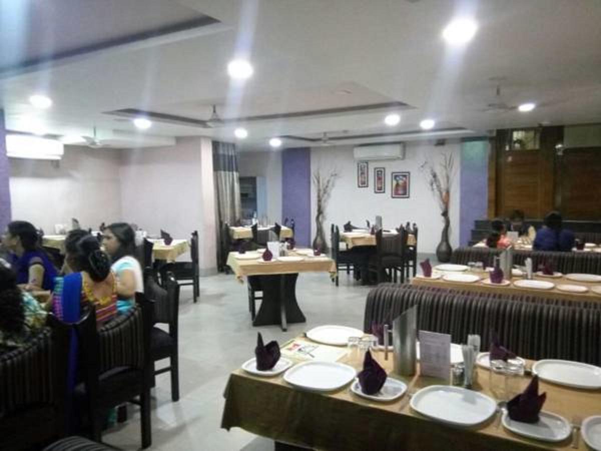 Hotel Shree Pushpak Raigarh Exterior foto
